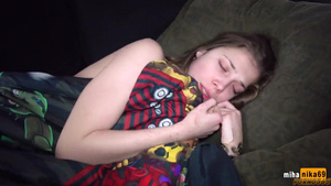 Русский брат чпокнул сводную сестренку не позволив поспать